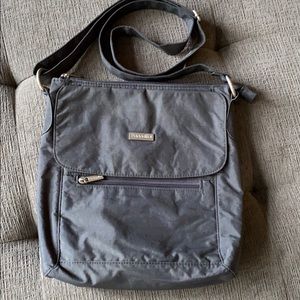 Baggallini crossbody purse